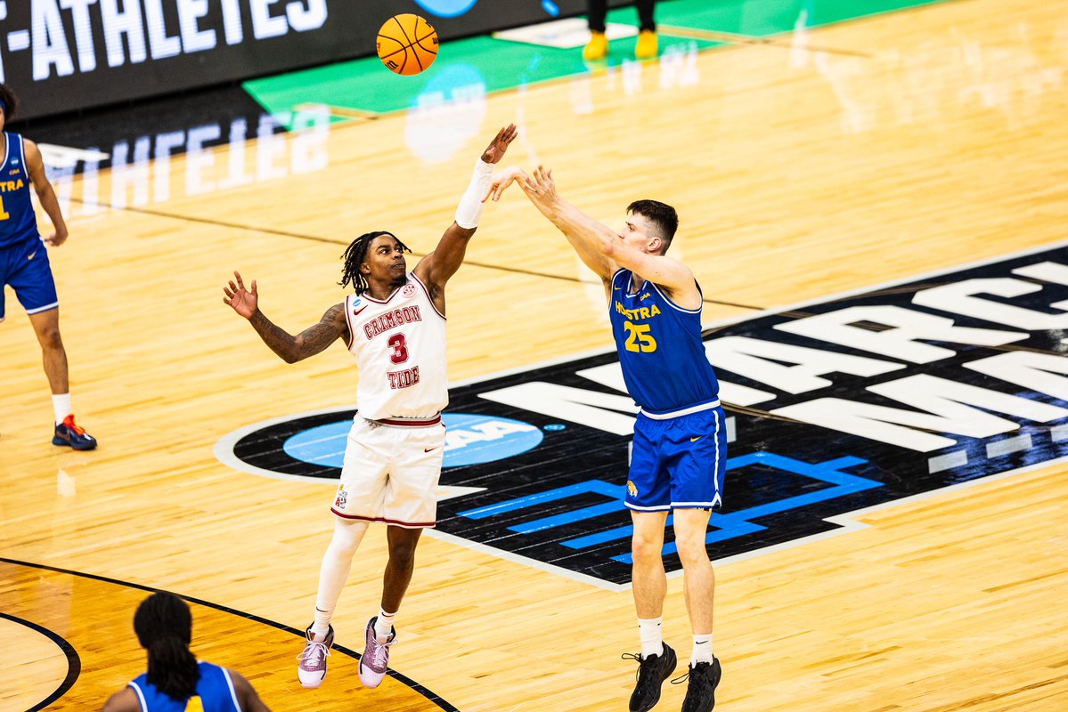 Hofstra Men's Basketball tweet media