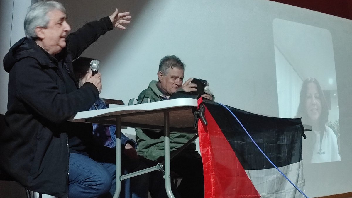 🎉 Arranca la celebración del 25 de marzo en Madroñera 💚🤍🖤

🎬 Comenzamos la celebración del Día de Extremadura con la proyección de 'El 47' y el coloquio posterior con Joana Vital, Antonio Torrico y Justa Calvo.