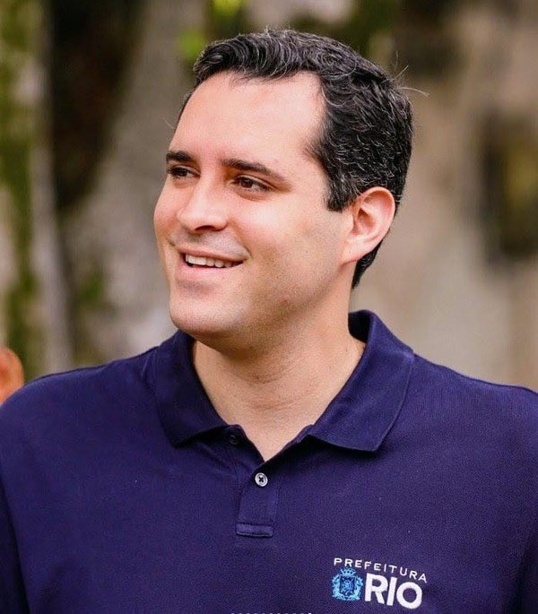 Quero parabenizar o novo prefeito do Rio, Eduardo Cavaliere, o mais jovem a assumir a cidade, com uma trajetória já marcada pelo trabalho público e dedicação. Eduardo Paes deixa um legado importante, e tenho certeza de que o Rio seguirá avançando com ele. Conte com meu apoio! 🤝