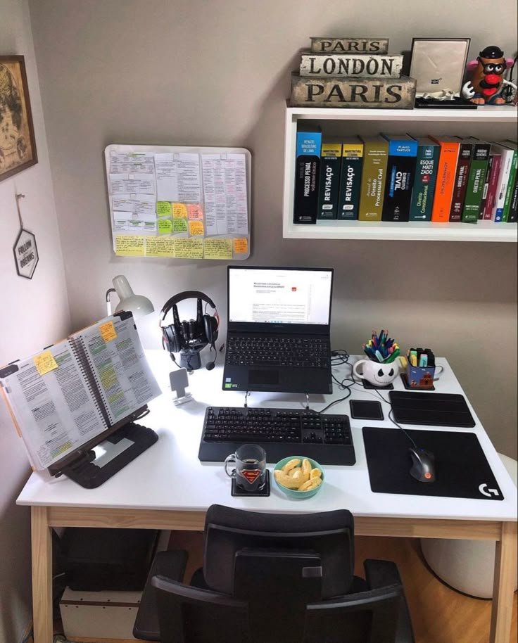 Aesthetic Workspaces tweet media