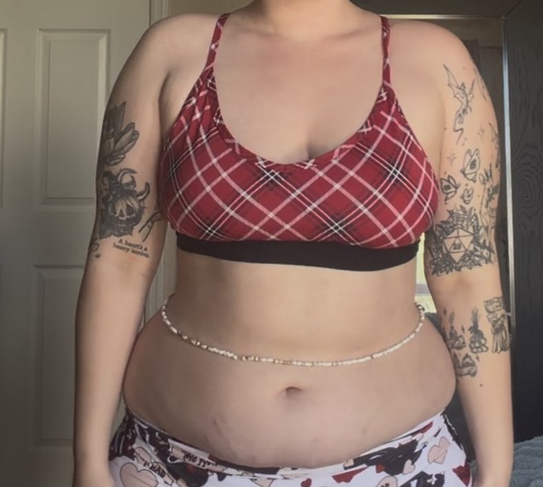 Sunnystummy tweet media