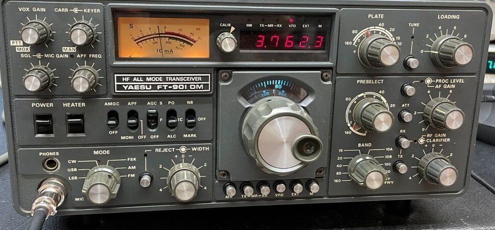 Yaesu FT-901DM
HF Transceiver
