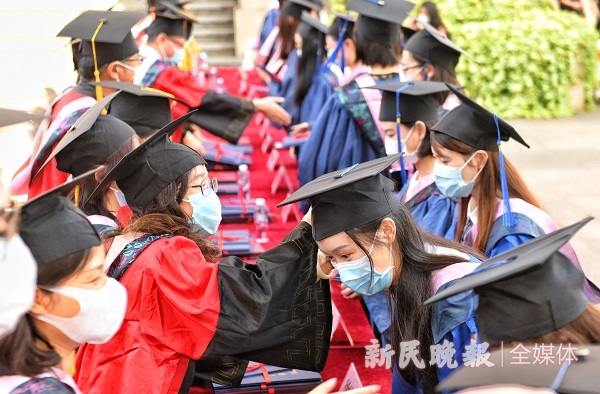 Smile At A Discount tweet media