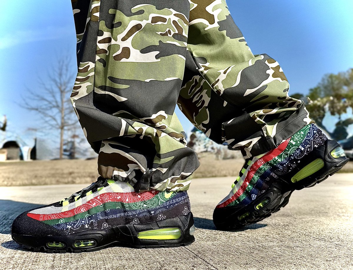 Air max 95  “Paisley Bandanna”

#AirMax #AirMax95 #MarchMaxness #KOTD #Kicks #Nike  #FireFridays #yoursneakersaredope #Sneakers #snkrsliveheatingup  #AirMaxDay #snkrskickcheck #sneakerhead #sneakpeak #Woft  #sneakeraddict #NBY #sneakerwars #kotd  <a href="/snkr_twitr/">SNKR_TWITR</a> <a href="/nikestore/">Nike.com</a> <a href="/Nike/">Nike</a>