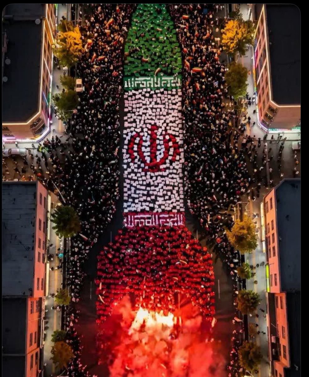 عجز أمريكا و"إسرائيل" عن إسقاط النظام الإيراني دليل واضح على قوة الإرادة الإيرانية وصلابة صمودها أمام كل المؤامرات والضغوط...✊🏻
#عيد_الفطر_١٤٤٧ه