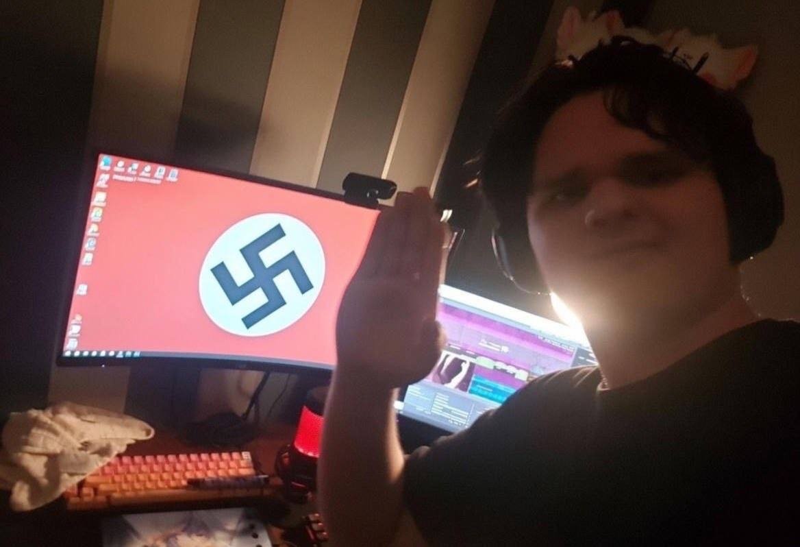 (ง'̀-'́)ง tweet media