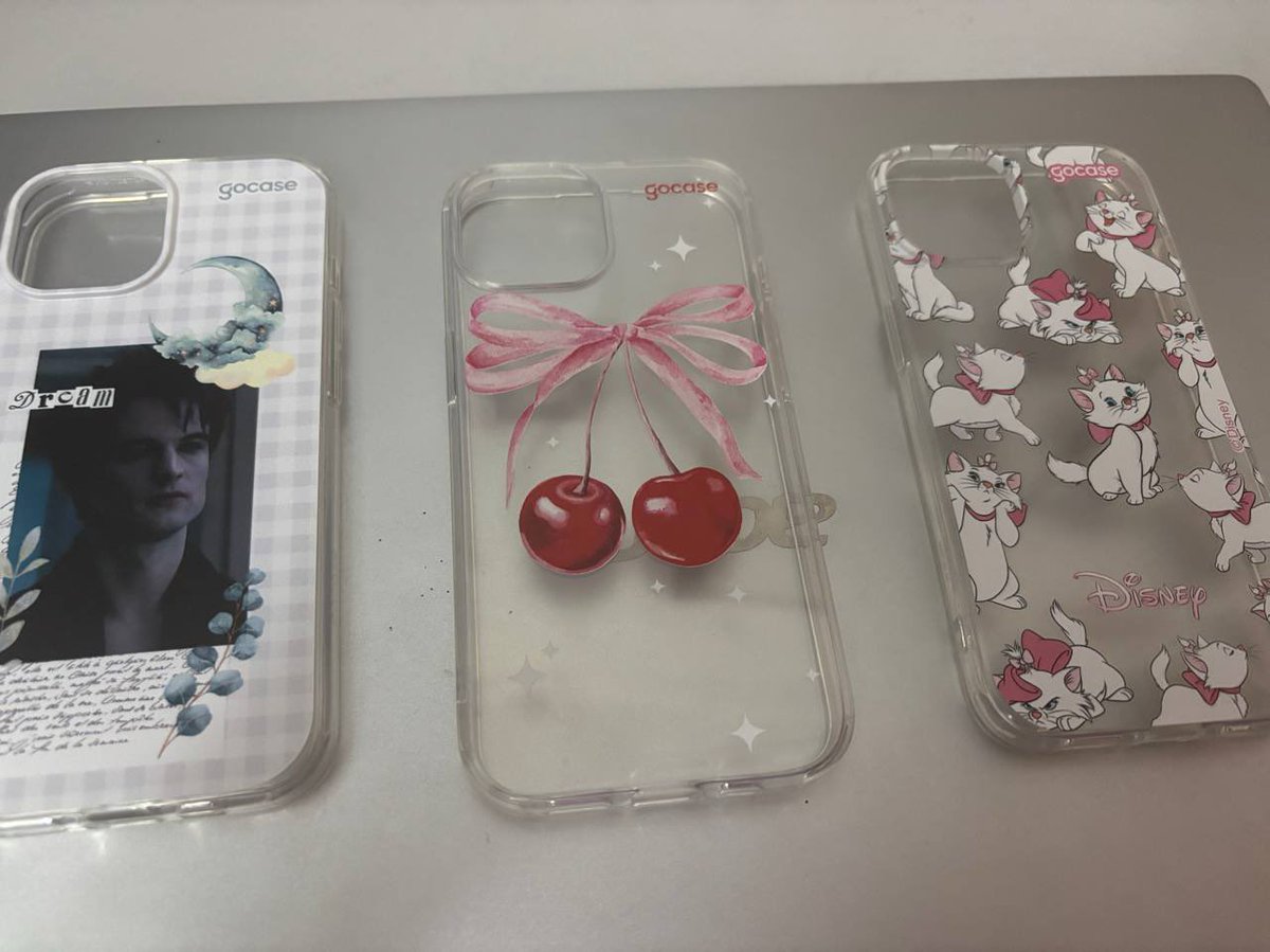 meowheus's tweet photo. @gocasebr Essas aqui. 😭 Aguardando nova reposição de capinha slim do iPhone 15 para pedir mais. 🖤🖤🖤 https://t.co/3zWrk65GU3