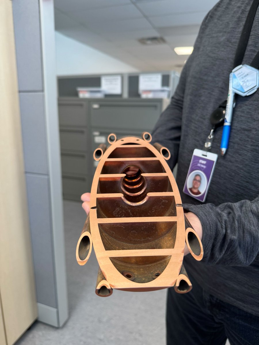 CanadianLightSource tweet media