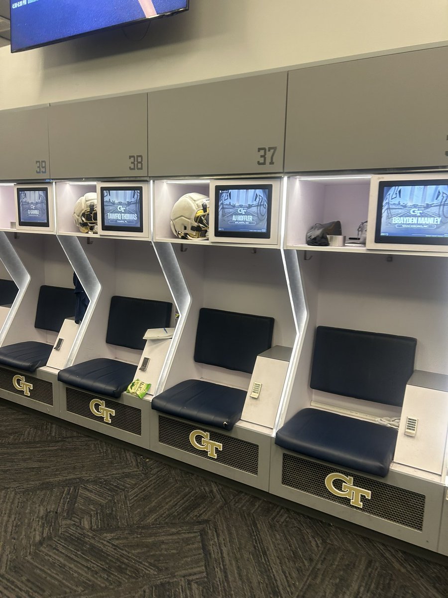 Aiden Toney 27’ 6’5 300 OT tweet media