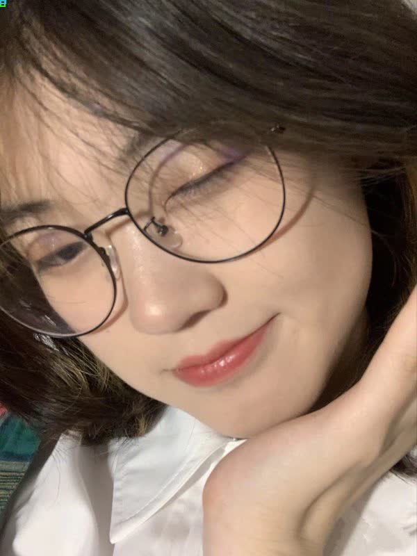 反差眼镜yyds tweet media