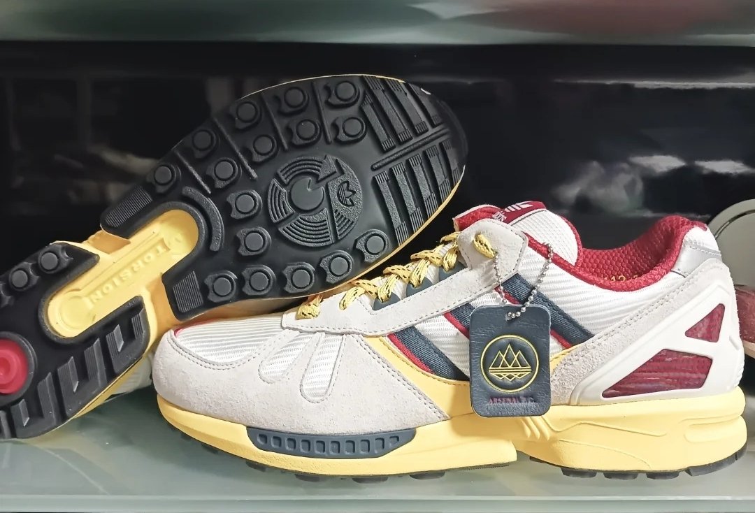 The Dassler tweet media