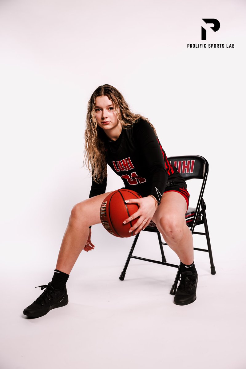 Onto the Throne National Championship Game, knocking off undefeated Princess Anne (VA).

FINAL: LuHi, 78. Princess Anne, 48.

Savvy Swords: 24pts, 12rebs, 5asts
Emily McDonald: 14pts, 3asts, 3stls
Olivia Jones: 14pts, 4rebs
Emily Forrester: 9pts, 10rebs
Bridget O’Hara: 9pts,