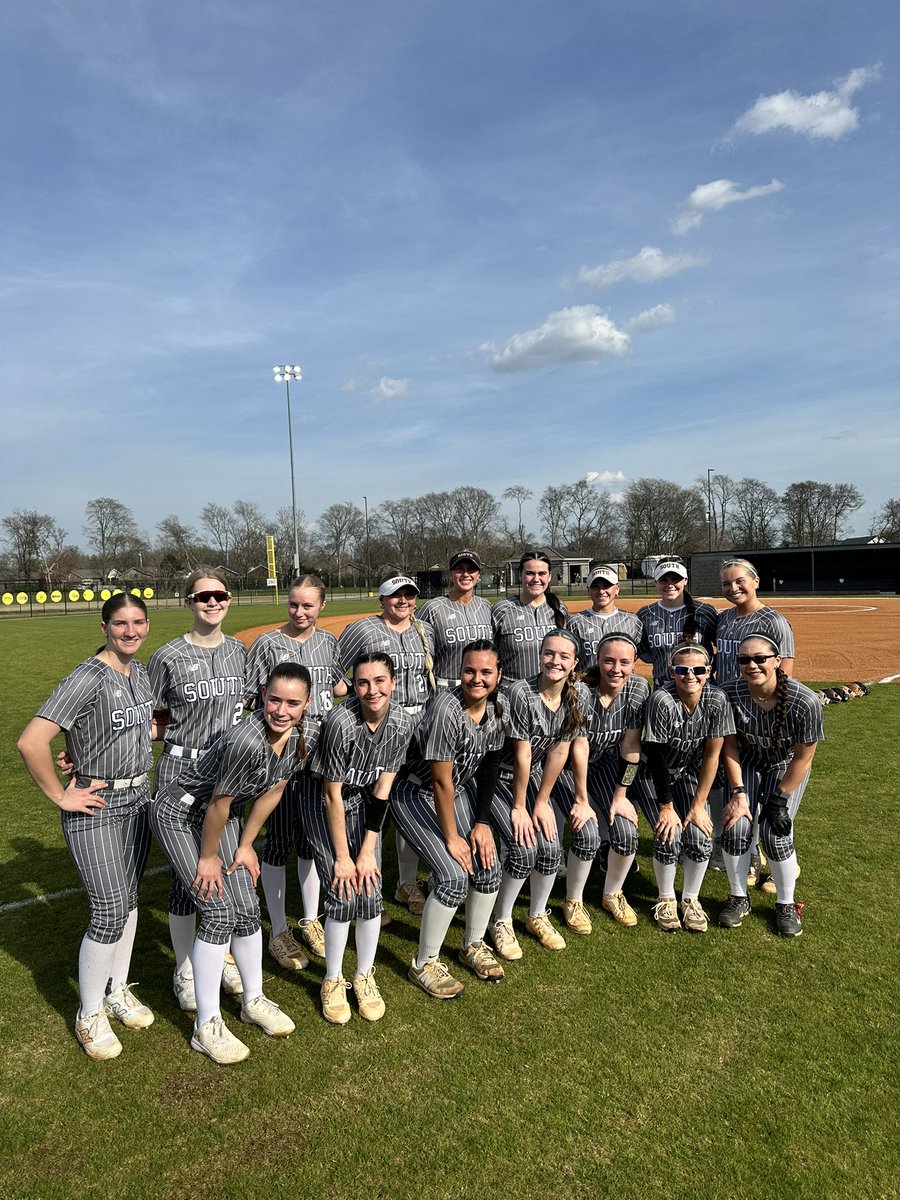 SouthWarren Softball tweet media