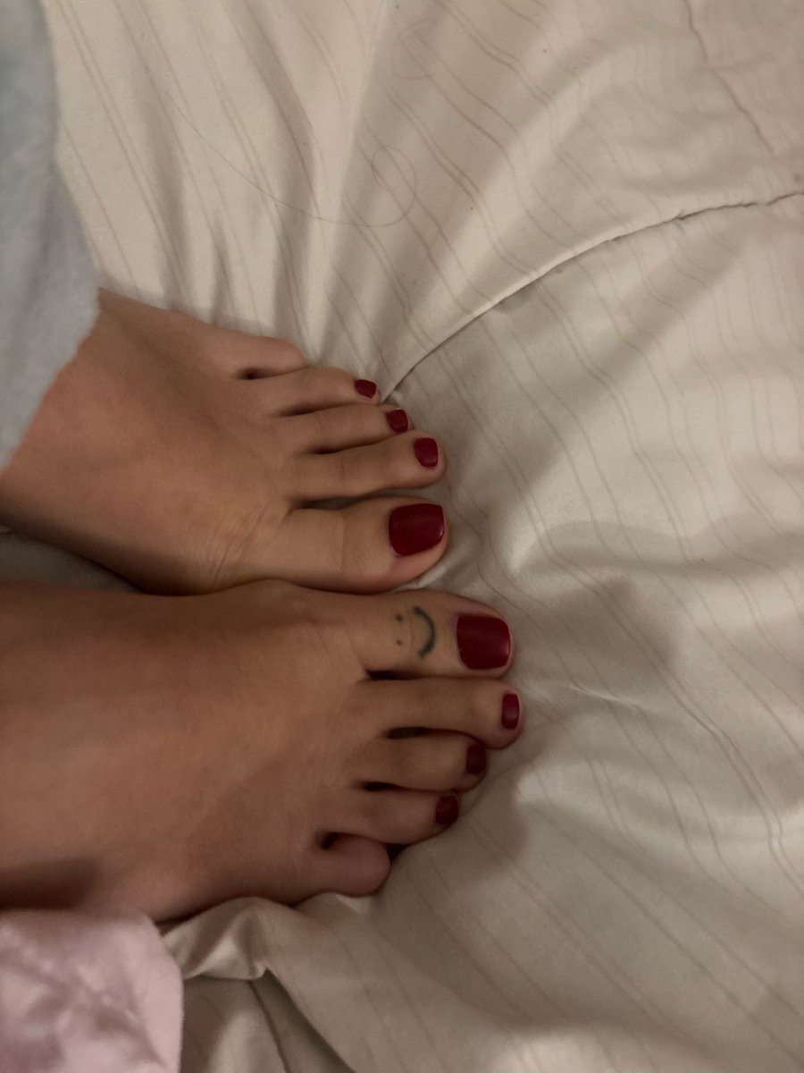 goddessstoes's tweet photo. HELLOOOOOOO

#fyp #feetworshi̇p #session #viral #feetfetısh #feetcommunity #downtownlosangeles #meets #soles #prettytoes #findiom #MarchMadness https://t.co/japouVCKBl