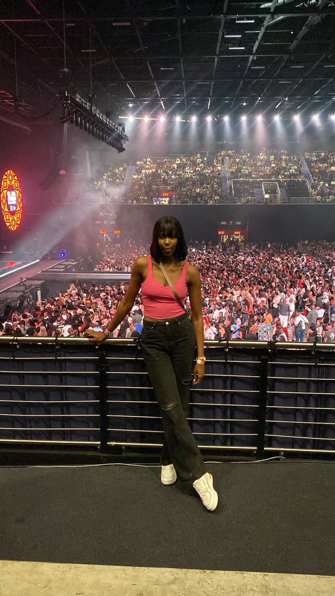 Apr¡l Hyde ᥫ᭡ tweet media