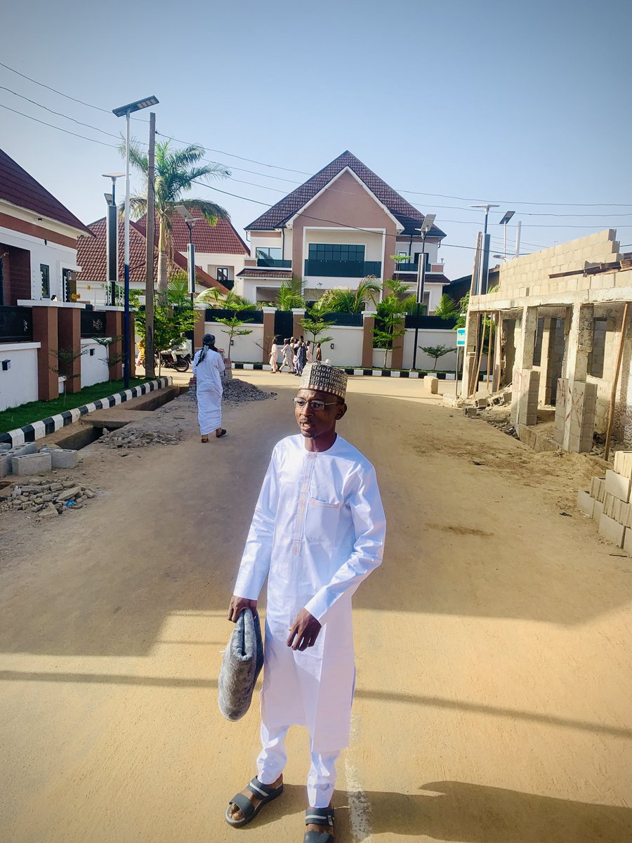 baban_ummulkhai's tweet photo. Eid Mubarak 🥳🥳🥳

Indeed, the most honored of you in the sight of Allah is the most righteous of you (Qur’an 49:13)

Built by Ramadan. Guided by Allah.
No going back only growth, discipline, and iman 🙇🤗

#EidMubarak #FaithDriven #Taqwa #NoGoingBack #MuslimStrong #RamadanBuilt https://t.co/QAPstDpRJZ