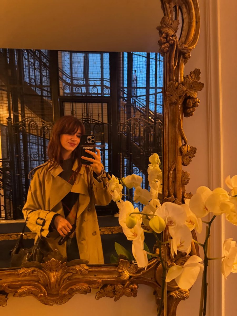 Daisy Edgar-Jones Updates tweet media