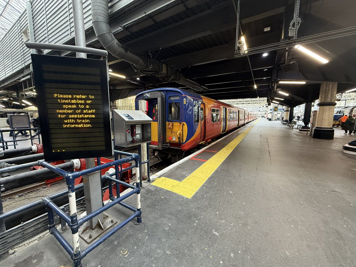 423417_GordonPettitt tweet media