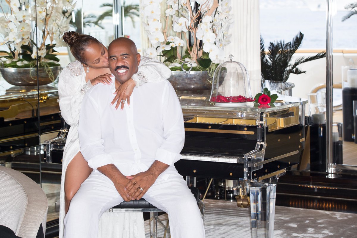 Steve Harvey tweet media