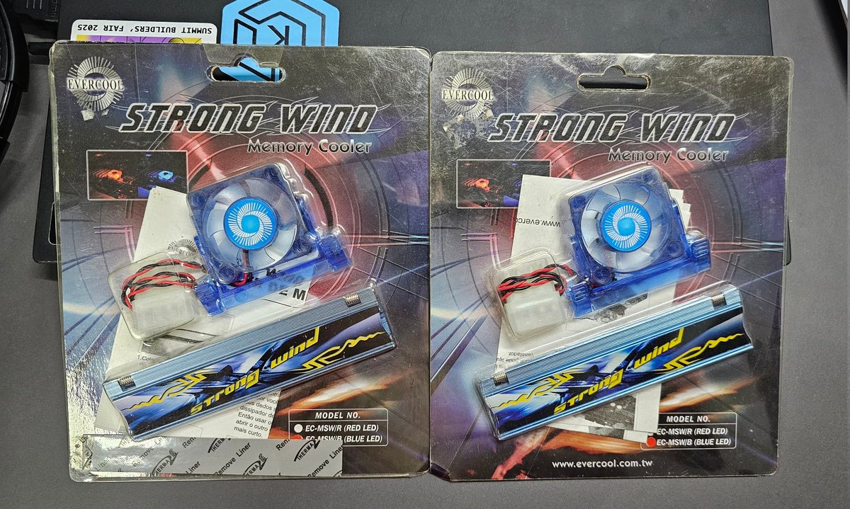 RetroHoarder tweet media