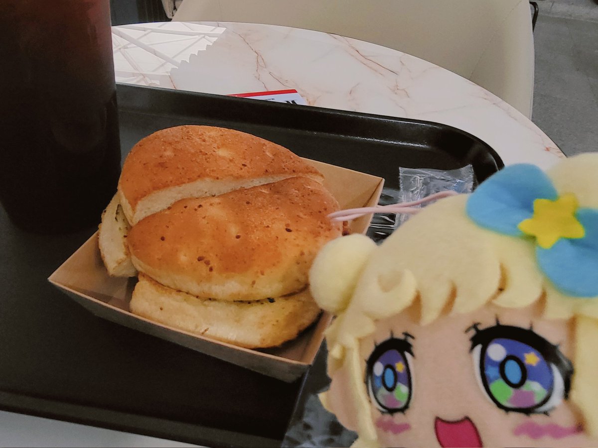 0Fstyle's tweet photo. 生きてます…(映画のため出国する人) https://t.co/a9ufPurHP3