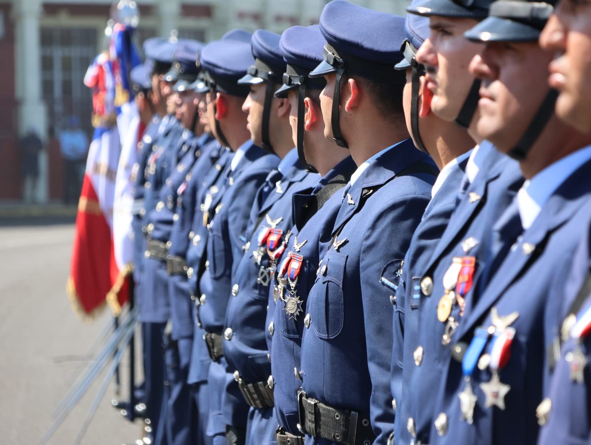 Fuerza Aérea de Chile tweet media