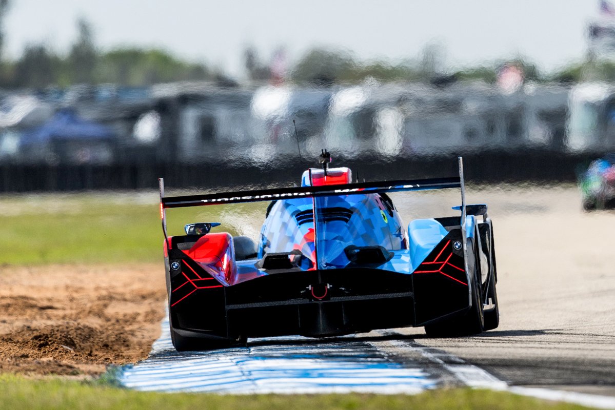 AdminByRequest tweet media