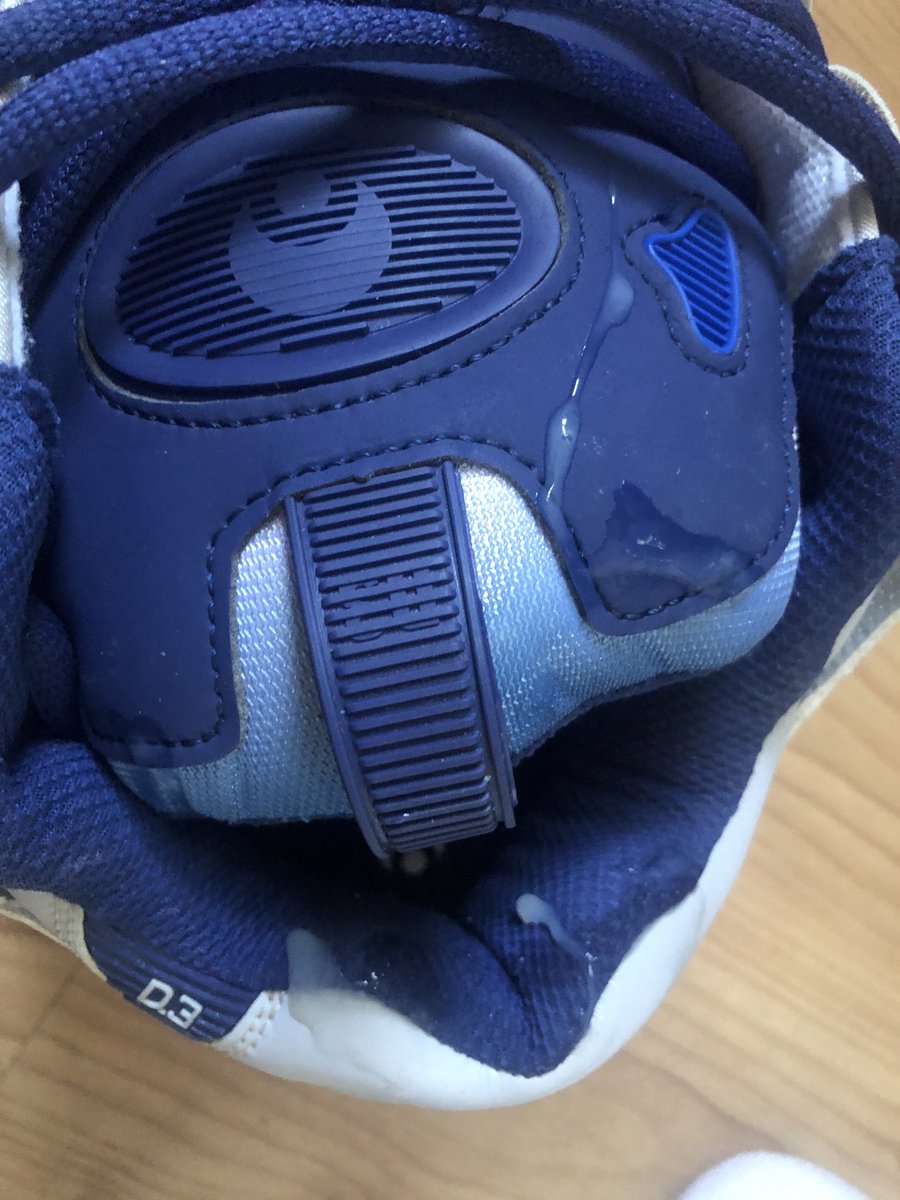 MXSNEAKER tweet media