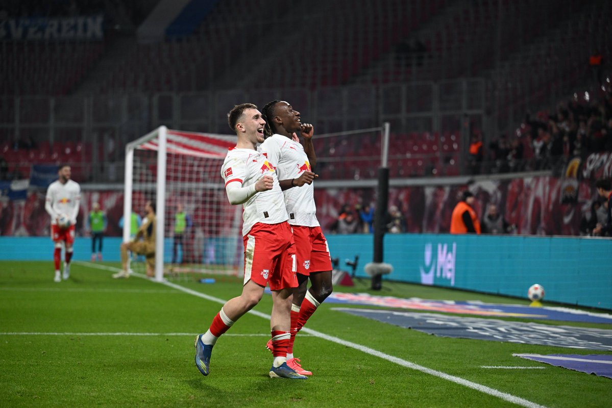 System Foot tweet media