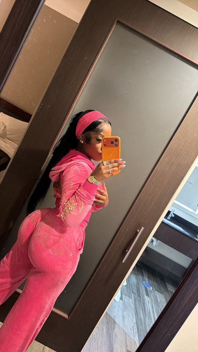 thatdamn.nesha tweet media