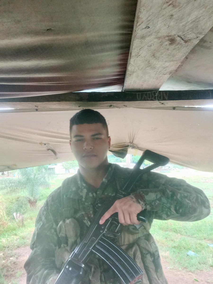 elsexx69_camilo's tweet photo. Este rico soldado Robert de Sincelejo Sucre https://t.co/1hu4fMJPm9