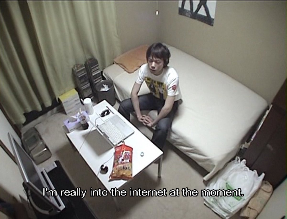 chillvia tweet media