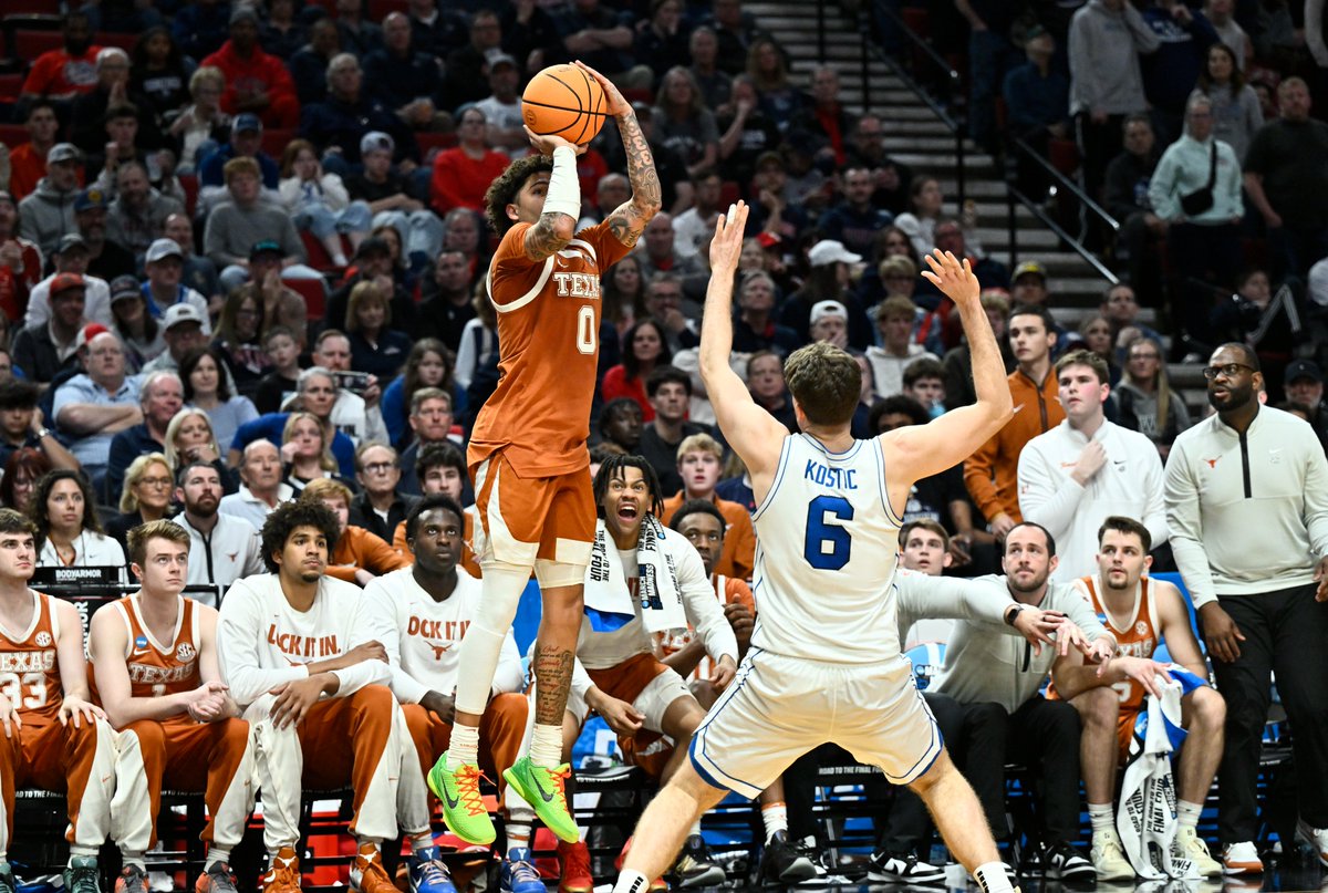 EricCHenry_'s tweet image. After taking criticism for two years as a Longhorn, Jordan Pope gets his moment in the sunshine on his home turf -- hitting a shot Sean Miller called "the biggest of the game." 

Here's Pope and Miller on the moment. 

247sports.com/college/texas/…