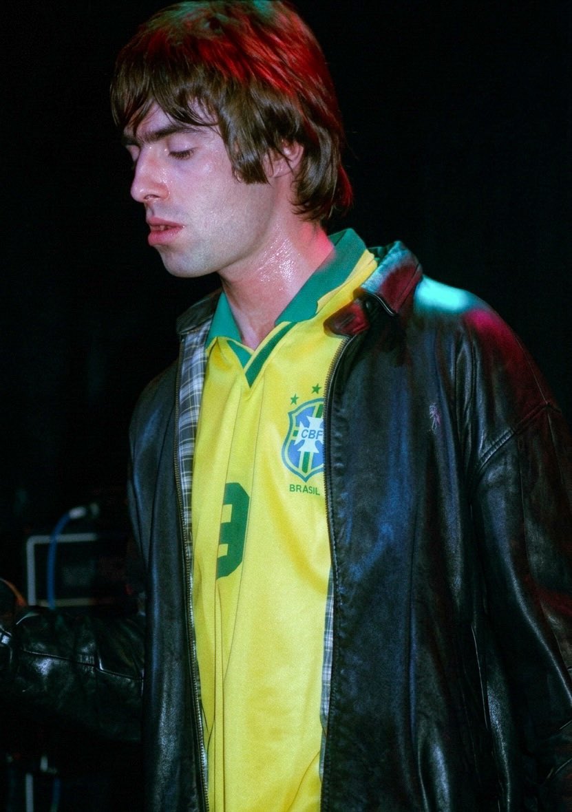 E v e l l y n ✨ tweet media