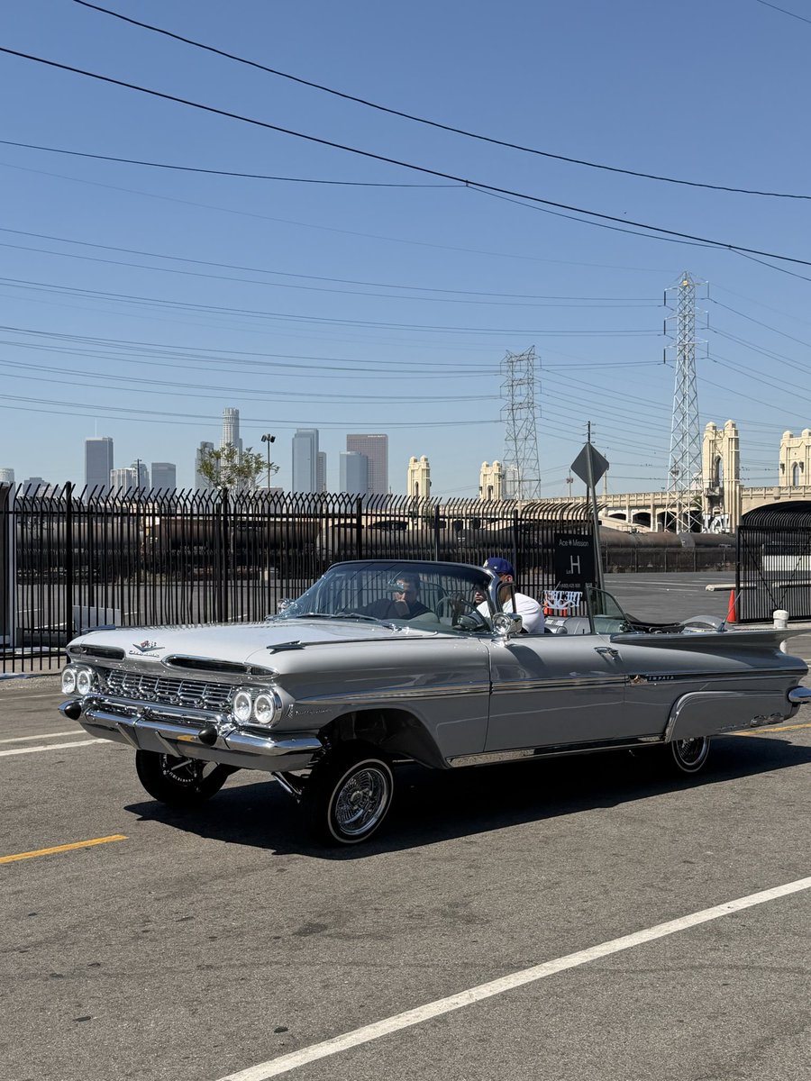 L.A. in a Minute tweet media