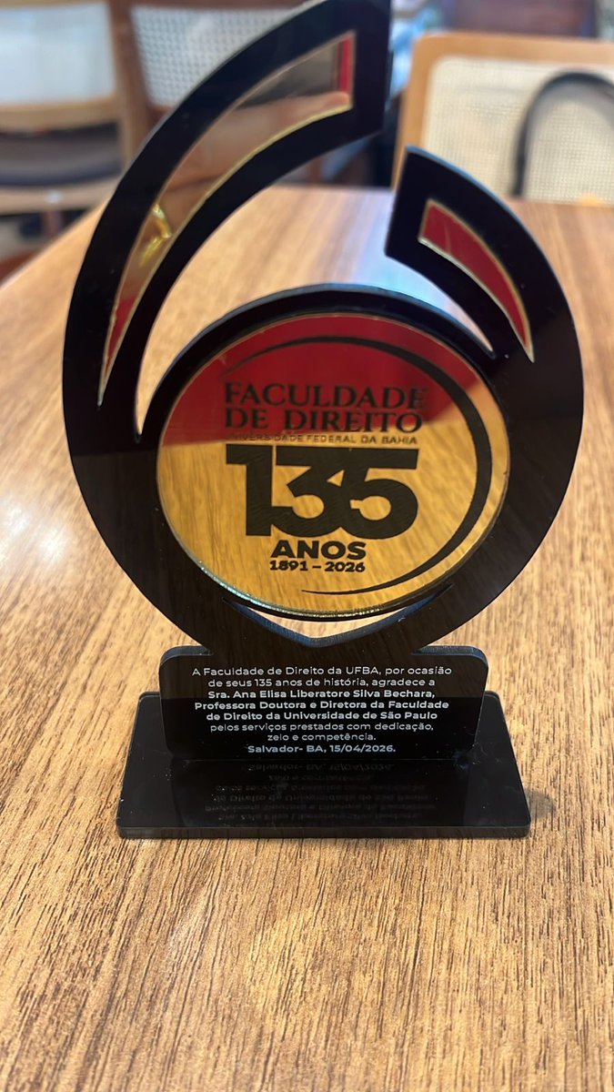 Faculdade de Direito da USP tweet media