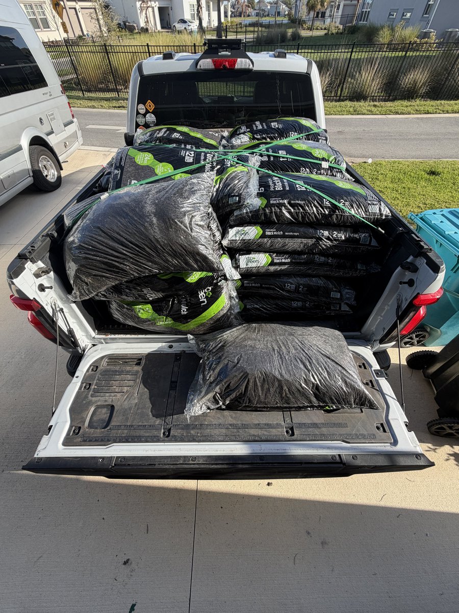 Tom Lightning tweet media