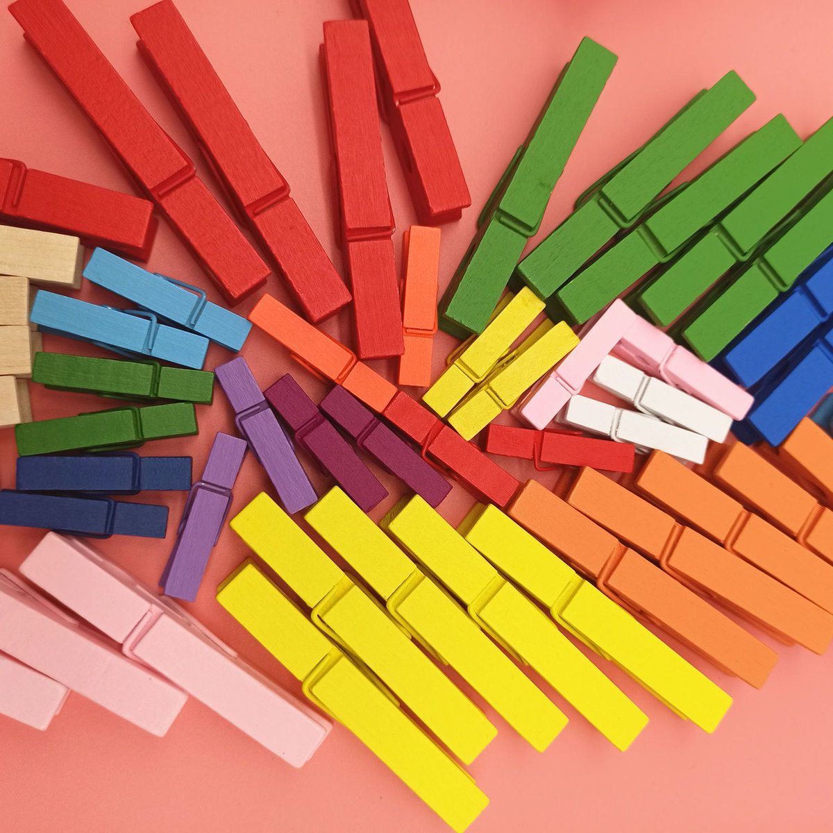 Amerikah Lares tweet media