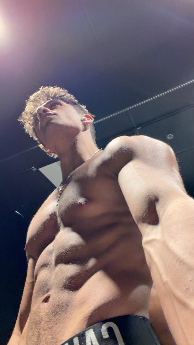 Elshredz tweet media