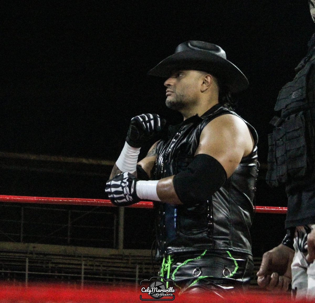 Texano Jr. (la pura reata) tweet media