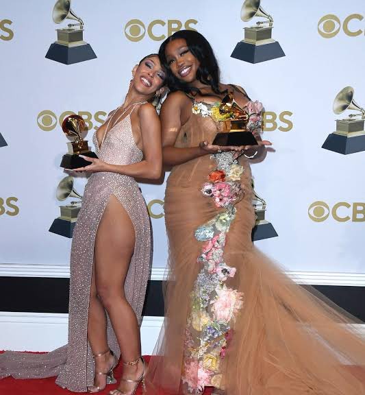 lovely sza 🫶🏻🩷 tweet media