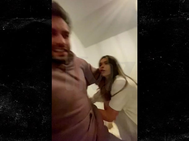 BessieDavi24668's tweet image. 🚨 BREAKING: The Bachelorette canceled after shocking footage surfaces 👀
The viral clip linked to Taylor Frankie Paul and Derek Mortensen is sparking massive outrage online.

🎥👇 Watch the video here
👉 jobzia90.online

#Breaking #Viral #Trending