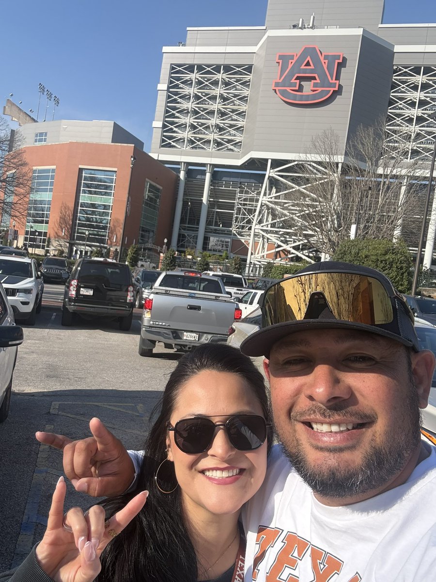 𝓡𝓸𝓫𝓮𝓻𝓽 𝓜𝓮𝓷𝓭𝓸𝔃𝓪 tweet media