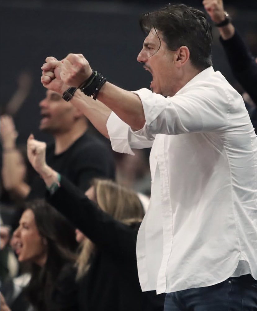 Τριφαλλοφόροι tweet media