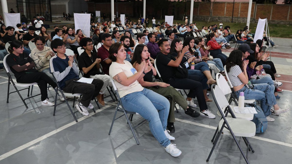 Coordinación de Egresados y Ex Alumnos de la UdeG tweet media