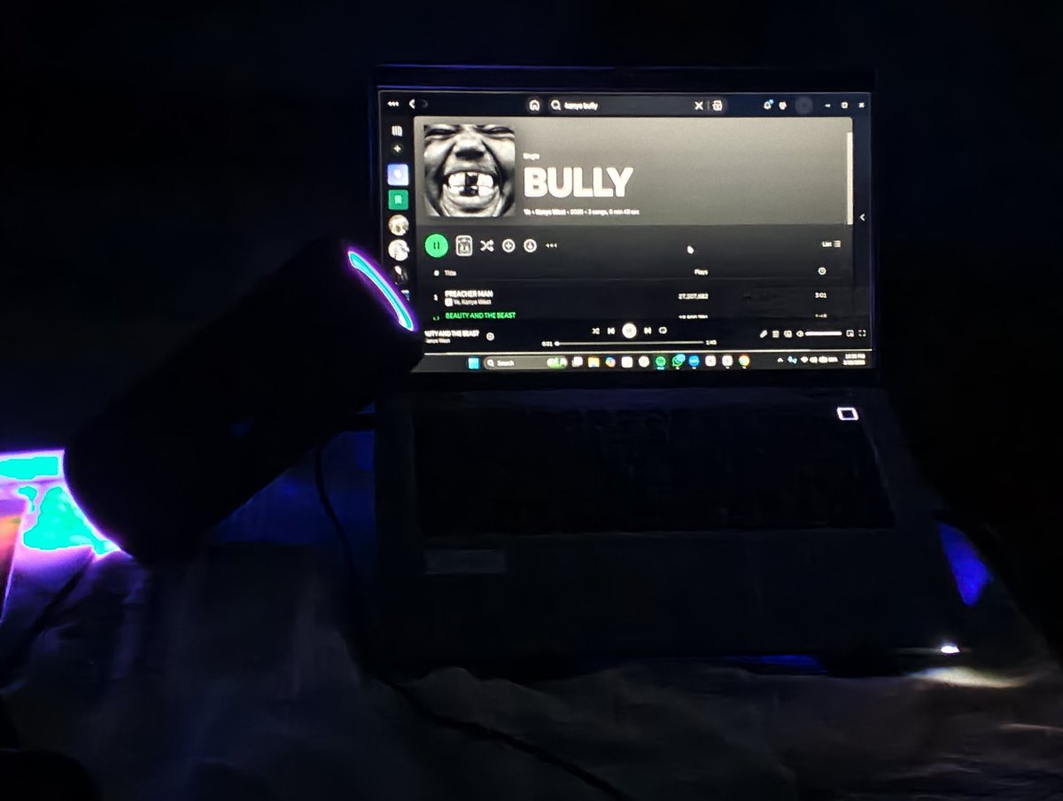 AdekaJhon's tweet photo. MP3 Speaker don Land. Na #BULLY remain. @kanyewest  pls don postpond it again 🙏🏾
 I believe I speak for millions of people world wide when I say we are ready to utterly  enjoy and analyze this Master piece. 
@kendricklamar  Thanks a lot for GNX... https://t.co/PqD9zyO4sZ