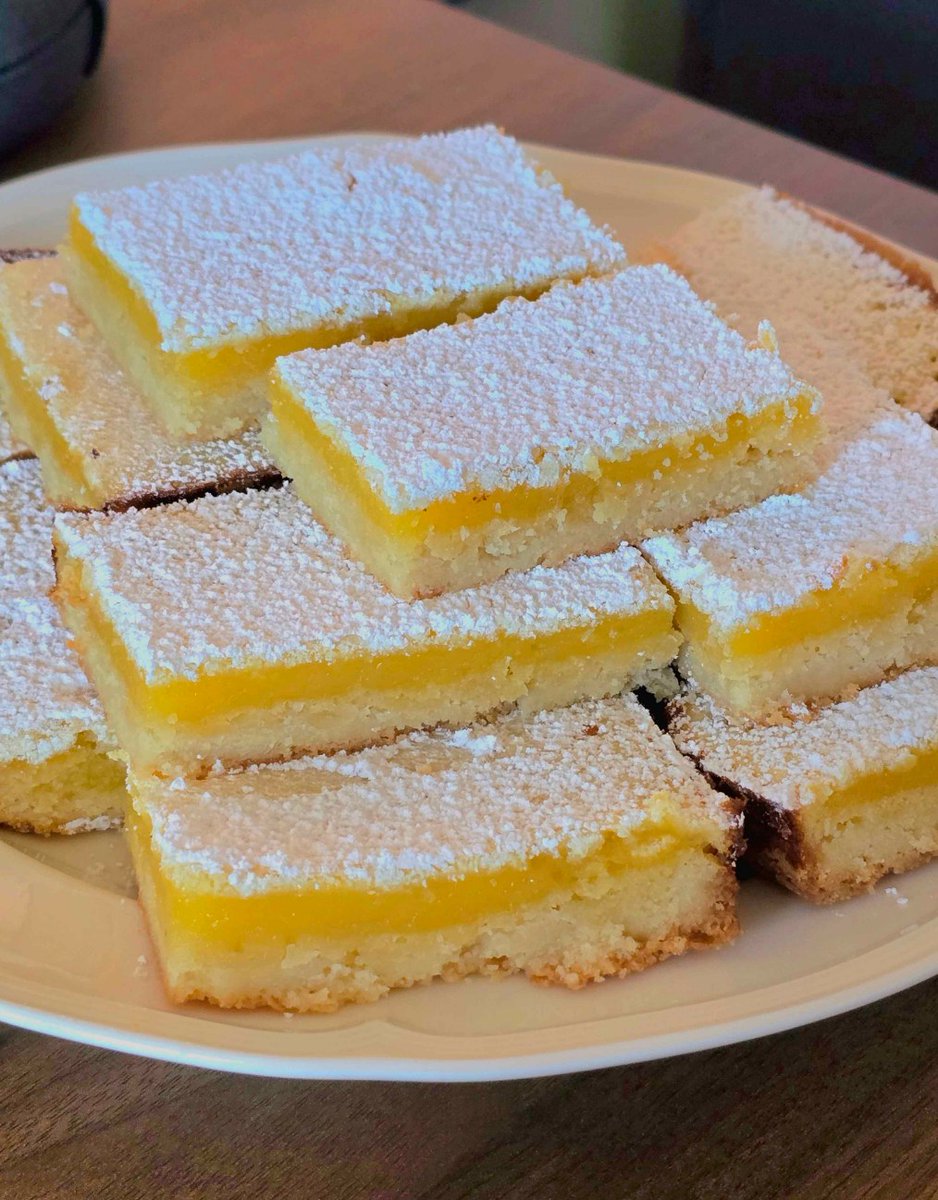 twirlicozy's tweet photo. baked some lemon bars today!! 🍋 https://t.co/jVENUg0V69