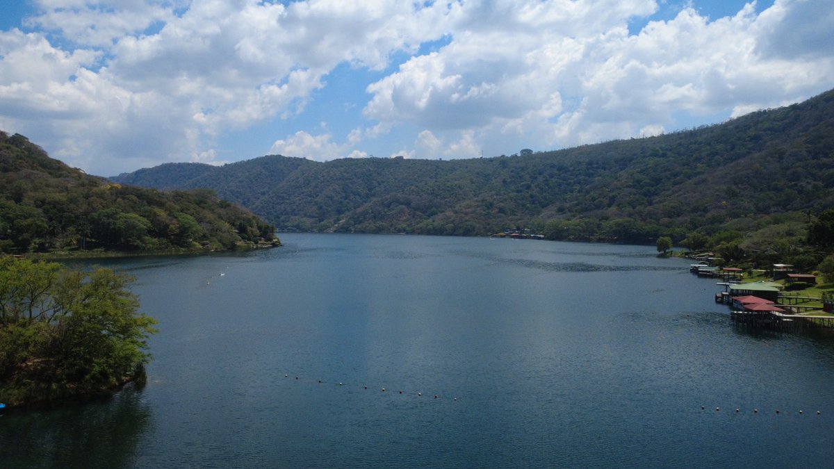 Revista La Brújula tweet media