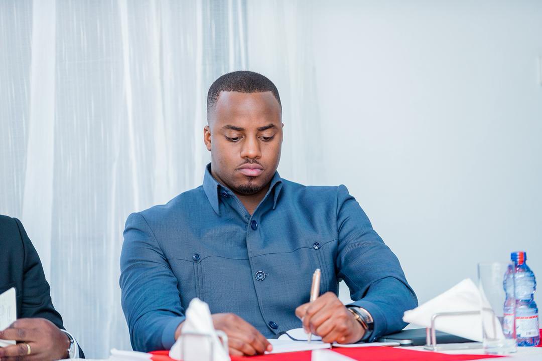 Prés. Joël MONGU tweet media