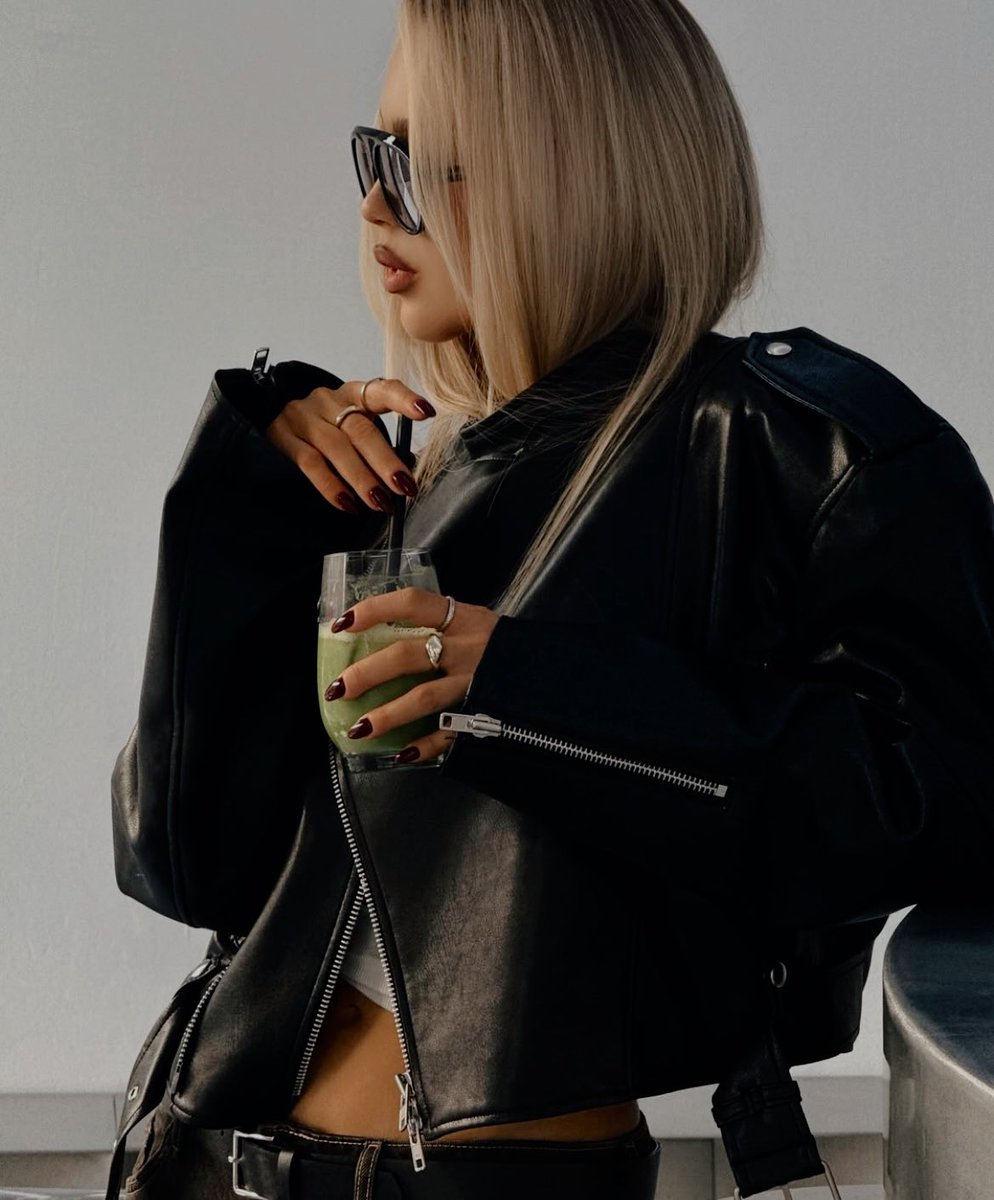 𝒎𝐞𝐫 ; tweet media